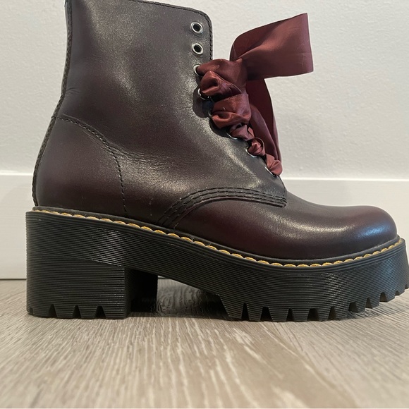 Doc Martens - Picture 3 of 6